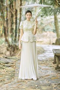 Top Ceremonial de Brocado Vietnamita - Patrón de Paisaje Tradicional Estilo Clásico KPP08 - Product Image 2