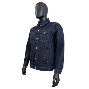 Veste en denim classique à ourlet brut, logo en relief, coton lourd de 11 à 15 oz, personnalisée par TOPSHOW Designer pour hommes - Product Image 2