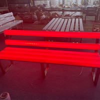 Chaise de jardin moderne d'extérieur avec éclairage LED en plastique PE, solaire, étanche, écologique, design rotomoulé