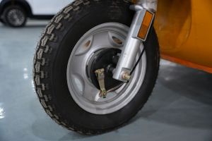 Nuevo Triciclo Eléctrico Abierto para Pasajeros con Techo para una Movilidad Urbana Eficiente - Product Image 6