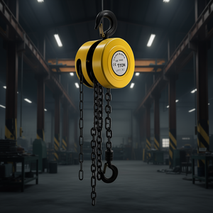 Paranco a Catena Manuale da 1 Tonnellata, Sollevamento 6m, in Acciaio Giallo per Trasporto in Officina - Product Image 2