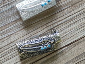 ลายจุดโลหะสำหรับไฟแช็กพร้อมกลไก J5 น้ำมันบิวเทนสีฟ้าเทอร์ควอยซ์ ดีไซน์ทันสมัยและเรียบง่าย - Product Image 4