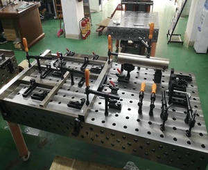 Mesa de Soldadura Modular Serie Dual D28/D16 - Tableros Intercambiables de Hierro Fundido/Acero con Regla Magnética y Canales para Carretillas Elevadoras - Product Image 2