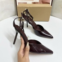 Sandales à talons hauts pour femmes en cuir verni noir à bout pointu et talon aiguille - Bout ouvert avec bride unique