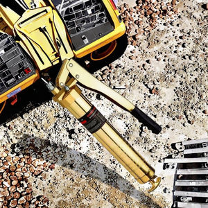 Pistolet à graisse manuel à double piston de qualité industrielle 900CC, pompe manuelle robuste, résistance à la corrosion, corps métallique, poignée en plastique, OEM ODM - Product Image 3