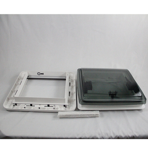 Buen servicio 400*400mm Rv Skylight <span class=keywords><strong>Camper</strong></span> 60 grados ángulo de apertura accesorios Rv Skylight - Product Image 4
