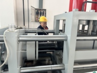 Poteau en acier robuste, conique, tubulaire, galvanisé à chaud 85μm pour réseau de distribution moyenne tension