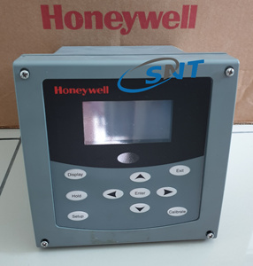 Analyseur de conductivité universel double UDA2182-CC1-NN2-NN-N-0000-EE en stock – Analyseur de conductivité UDA2182 - Product Image 3