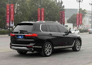 <span class=keywords><strong>BMW</strong></span> <span class=keywords><strong>X7</strong></span> XDrive40i AWD 2024 Usata Nera, Volante a Sinistra, Cerchi R17, Pacchetti Premium Scuri, Tetto Apribile, Avviamento Remoto, Sedili in Pelle, Cambio Automatico, Lega di Alluminio - Product Image 3