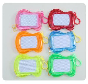 Mini tableau magnétique effaçable pour dessin et gribouillage, porte-clés de sac à dos, jouet transparent enroulable, cadeau pour fêtes d'anniversaire, en plastique - Product Image 1