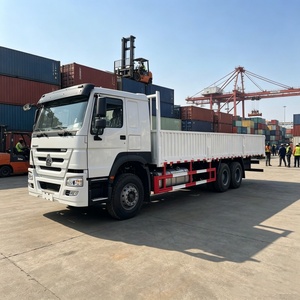 Camion à ridelles HOWO NX 6X4 <span class=keywords><strong>de</strong></span> grande renommée et durable, livraison <span class=keywords><strong>de</strong></span> matériel en Afrique <span class=keywords><strong>de</strong></span> l'Ouest, suspension à double ressort, <span class=keywords><strong>amortisseur</strong></span> - Product Image 6