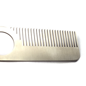 Peine de bolsillo de acero inoxidable irrompible, peine táctico de acero inoxidable, peine de cabeza EDC, práctico antiestático para herramienta de aseo - Product Image 3