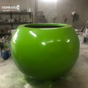 <span class=keywords><strong>Maceta</strong></span> de Fibra de Vidrio Extra Grande <span class=keywords><strong>Pintada</strong></span> a Color Personalizada para Uso Comercial - Product Image 4