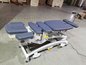 Mesa de rehabilitación de cama de <span class=keywords><strong>manipulación</strong></span> de ajuste eléctrico multisección para terapia deportiva y alivio del dolor - Product Image 2