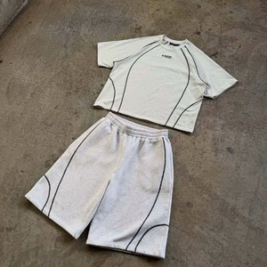 Set Personalizzato di Alta Qualità: T-Shirt e Pantaloncini da <span class=keywords><strong>Uomo</strong></span>, 100% <span class=keywords><strong>Cotone</strong></span> Terry, <span class=keywords><strong>Tuta</strong></span> Oversize con Strisce Luminose Stampate - Product Image 3