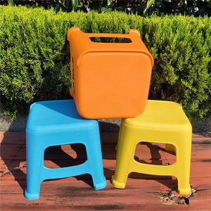 Taburete de Plástico Cuadrado Reforzado, Mueble para Sala de Estar, Apilable, Color Mixto, Polipropileno PP, 60cm, Diseño Moderno - Product Image 1