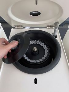 Micro centrifugeuse réfrigérée à haute vitesse de table laboratoire réfrigéré - Product Image 5