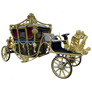Calèche royale noire et or confortable, style européen, pour mariage, type Cendrillon, avec sculptures royales, pour la visite des sites - Product Image 1