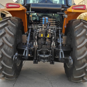 210hp <span class=keywords><strong>2104</strong></span> 4WD 4 ruote motrici 16F + 8R 6 cilindri grande azienda agricola Traktor che cammina cinese nuovo trattore - Product Image 3