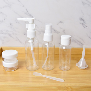 Ensemble de soins de la peau pour voyage, 8 flacons cosmétiques portables avec têtes de pulvérisation et de pompage pour produits de beauté - Product Image 1