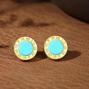 Pendientes de tuerca circulares de turquesa clásicos con accesorio de moda geométrico con bordes dorados - Product Image 3