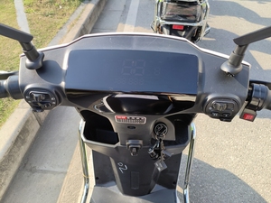 Scooter Eléctrico Potente de 1000w para Adultos, Fabricado en China, Motocicleta a Batería de 72V, Ciclomotor Gowei en Venta, Scooter Potente - Product Image 3