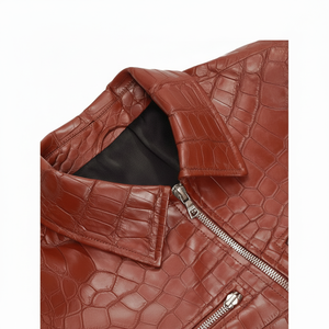 Veste en cuir gaufré crocodile brun rougeâtre pour homme et femme, fermeture éclair intégrale, col rond, quatre poches zippées - Product Image 1