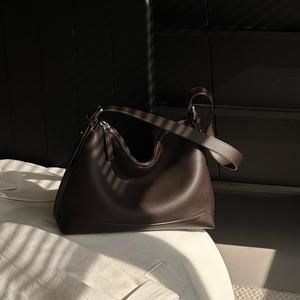 Borsa Hobo in Vera Pelle Premium, Morbida e Vellutata, per il Tragito Quotidiano, Borsa a Spalla a Mezzaluna, Fornitore all'Ingrosso - Product Image 1