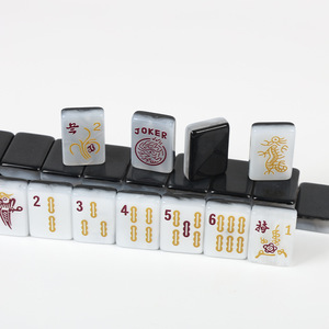 Juego de Mahjong Americano con Fichas Acrílicas Multicolores, Acabado Artesanal, para Juego Recreativo, Venta al Por Mayor - Product Image 3