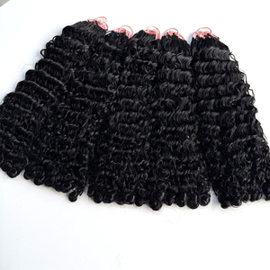 Cabello humano rizado birmano negro natural, textura suave y rizada para trenzas de ganchillo estilo bohemio. - Product Image 4