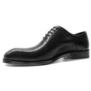 Chaussures Oxford en cuir véritable respirantes pour hommes JiuZhou, fabrication artisanale, décontractées, pour le travail, à lacets, avec des caractéristiques de massage antidérapantes en caoutchouc - Product Image 1