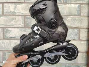 Patins à roulettes en fibre de carbone et cuir de vachette, divers styles, pour enfants et adultes, avec roues en rangée unique, stock épuisé, traitement des surtailles - Product Image 6