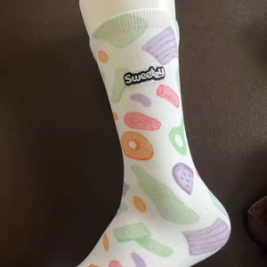 Logo sur mesure hommes femmes équipage lettres chaussettes de rue sport broderie brodé coton chaussettes - Product Image 4