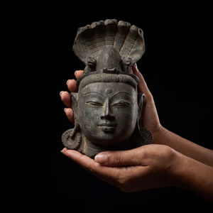 พระศิวะลิงกัมงานฝีมือประณีต พร้อมรูปนันดีและงู |   แบบจำลองที่ได้รับการรับรองจากพิพิธภัณฑ์ศักดิ์สิทธิ์แห่งศตวรรษที่ 13–15 - Product Image 3