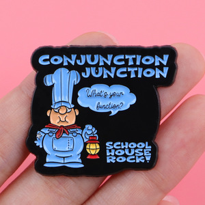 Scritta scritta scritta scritta scritta in metallo con scritta in inglese con giunzione con scritta in stile Rock Chef con spilla in smalto - Product Image 3