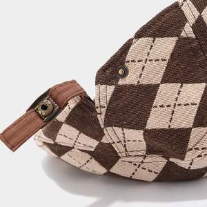 Nouveau chapeau gavroche rétro à carreaux diamantés style européen et américain pour hommes et femmes - Product Image 6