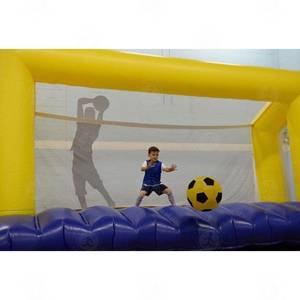 Campo de fútbol inflable gigante para niños, juego de trampolín para puerta de fútbol - Product Image 1