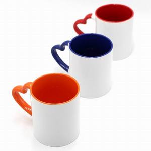 11oz hình trái tim xử lý <span class=keywords><strong>Mug</strong></span> gốm bên trong màu 11oz trái tim xử lý bên ngoài trống thăng hoa gốm cốc cà phê - Product Image 5