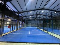 Terrain de padel panoramique avec éclairage LED 200W 400W pour jeu nocturne 20x10m, terrain extérieur/intérieur entièrement vitré