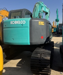 Fournir diverses marques et modèles d'excavatrices de grande taille d'occasion. Kobelco SK135 SK130 SK140 13,5 tonnes 13 tonnes 14 tonnes pour ferme/pierrebriseuse - Product Image 2