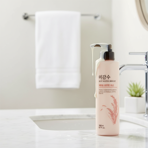 The FACE SHOP Riz Water Bright Lotion nettoyante 200mL Lotion démaquillante de haute qualité - Product Image 3