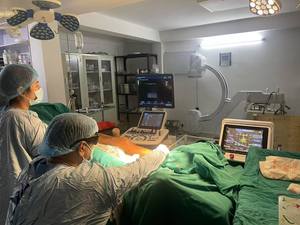 Láser de Diodo Dual de 980 1470 Nm para el <span class=keywords><strong>Tratamiento</strong></span> de la Endometriosis, Láser Ginecológico para Rejuvenecimiento Vaginal, Dispositivo de Tensado Vaginal - Product Image 6