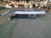 Scie à table coulissante de haute précision à levage électrique 45 °   Machine à découper le bois inclinable pour le traitement des panneaux de placage MDF