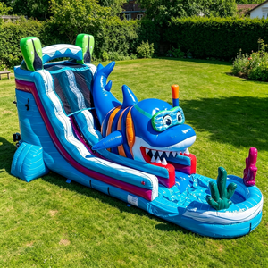 Toboggan aquatique gonflable sur le thème des requins avec piscine à jets d'eau, château gonflable pour enfants, parc aquatique commercial pour l'été - Product Image 1