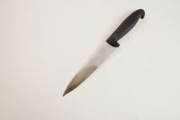 Couteau à trancher en acier inoxydable de 18 cm avec manche ergonomique en PP/TPR noir, couteau utilitaire de cuisine pour couper la viande, le poisson et les légumes