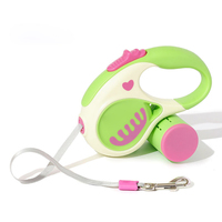 Sangle en nylon réfléchissante extensible en un clic, laisse pour chien anti-emmêlement à 360 degrés, équipée d'un distributeur de sacs à crottes