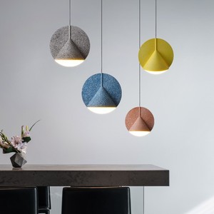 โคมไฟห้อยเพดานสไตล์มินิมอลจากดีไซเนอร์ชาวอิตาลี เหมาะสำหรับร้านอาหารขนาดเล็ก ห้องนอน ให้แสงสว่างสวยงาม ดูดีในสไตล์อินสตาแกรม เหมาะสำหรับร้านขายเสื้อผ้าและบ้าน - Product Image 1