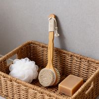 Brosse de bain en bois de bambou avec poils de cheval naturels doux pour une exfoliation douce et un soin de la peau par brossage à sec