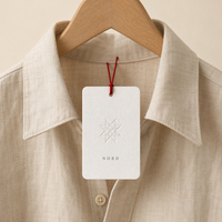 Étiquettes de vêtements en carton blanc écologique suédois de qualité supérieure, 355 g/m², anti-contrefaçon, pour l'impression de logo sur les vêtements de vente au détail