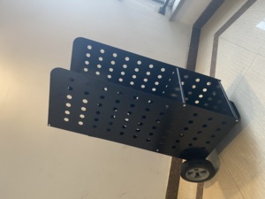 Carrettiere per legna da ardere, per esterni e per interni in acciaio, portaoggetti in legno con 2 grandi <span class=keywords><strong>ruote</strong></span> in gomma - Product Image 4